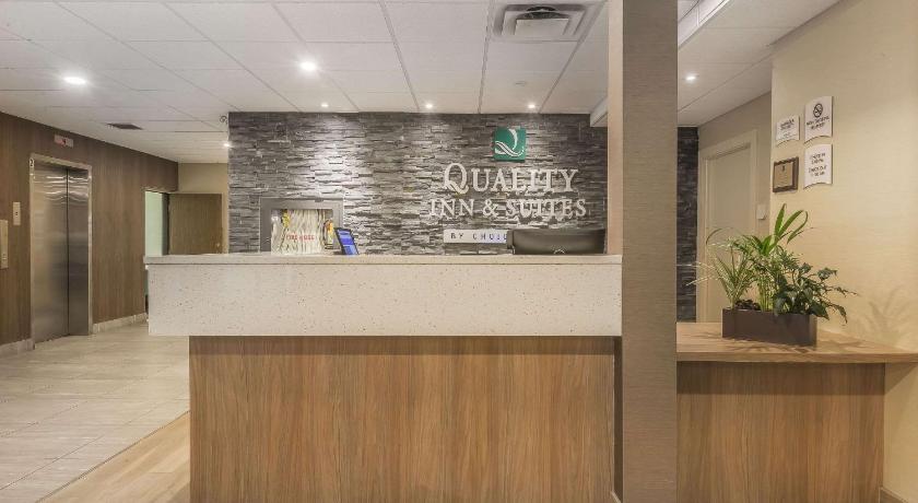 Quality Inn & Suites Downtown photo