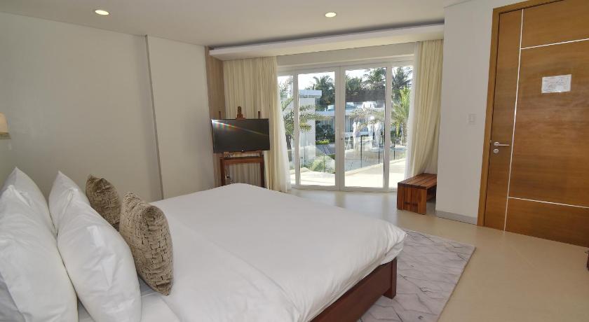 Image of Premier Suite Two Bedroom Pool view 10