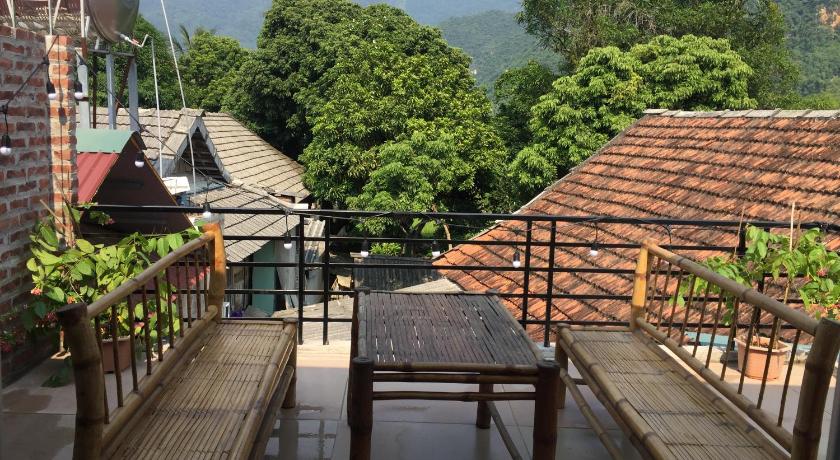 Balcony/terrace, Co's House in Mai Chau (Hoa Binh)