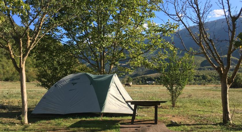 Albturist Ecocamping Permet &amp; Outdoor Sports Center — Hotel in Saranda
