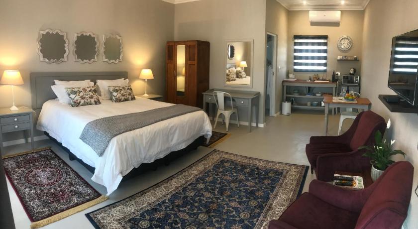 More about Steenkoppies estate semi self catering unit 1