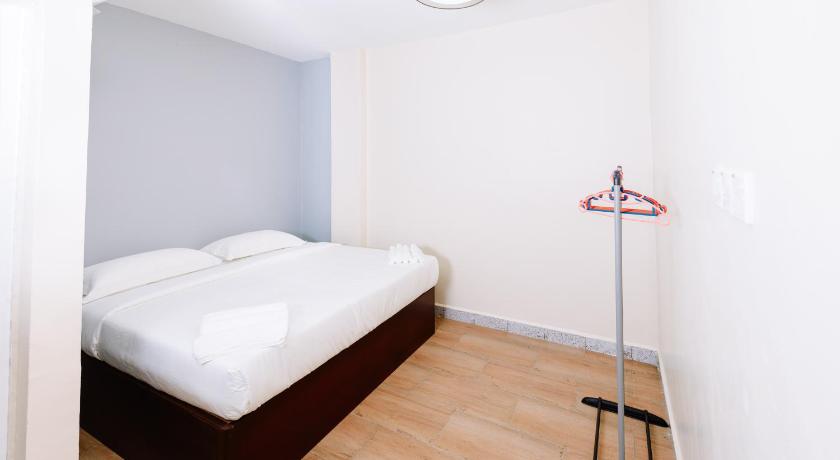 Image of King Room without Window 1