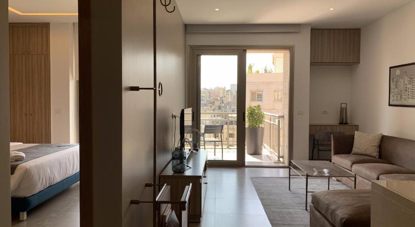 ZUR Studios and Suites photo