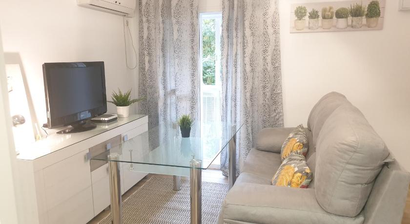 Doña Lola House. Triana - image 2