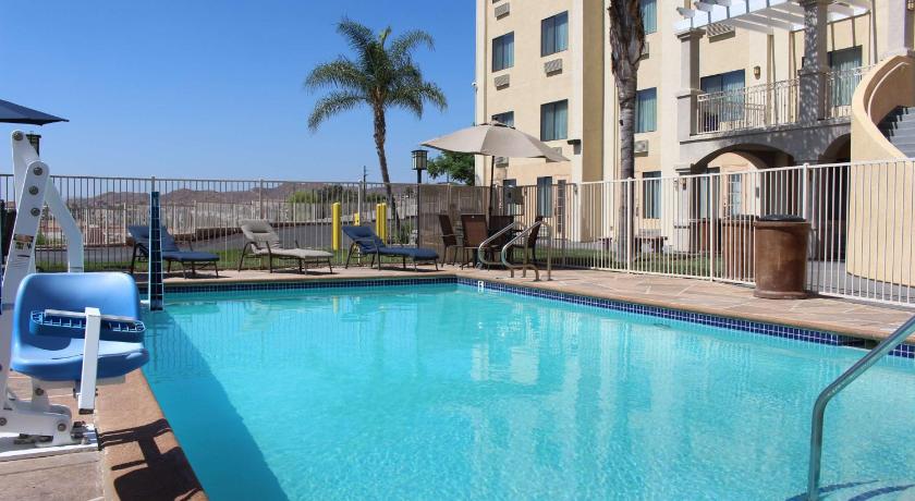 Best Western Plus Lake Elsinore Inn and Suites