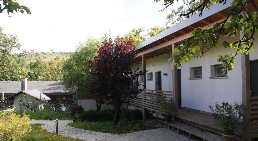 Zimmervermietung am Habsberg — Hotel in Velburg