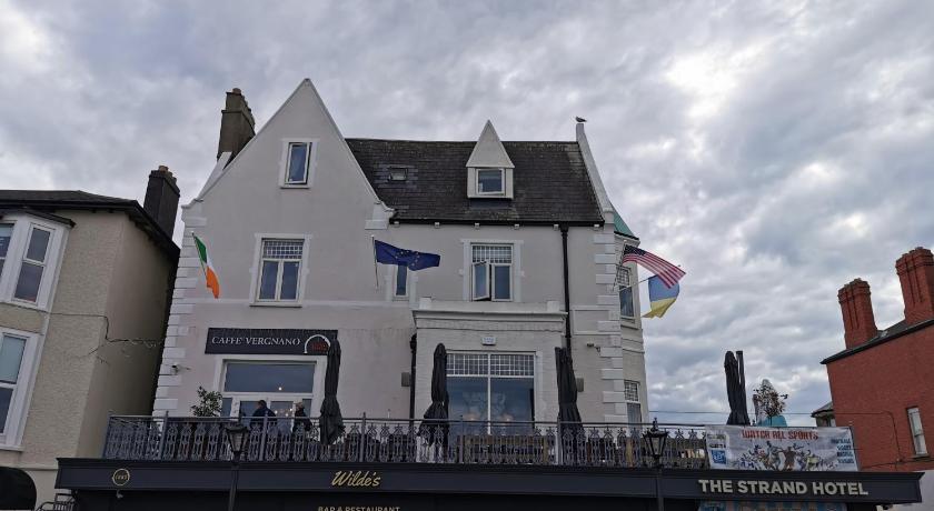 THE STRAND BAY HOTEL FORMER OSCAR WILDE HOME