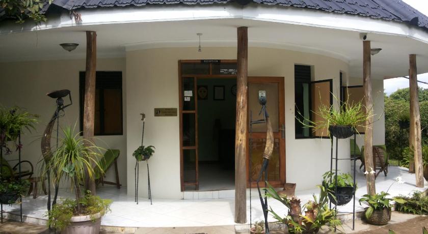 White Castle Hotel Arua photo