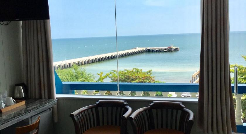 Image of Double Room with Balcony and Sea View 0