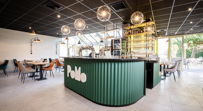 POMO Hotel & Restaurant