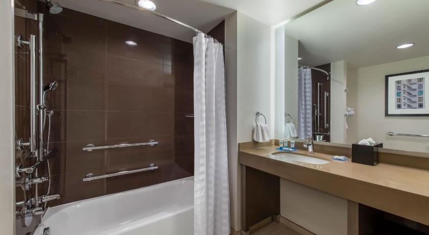 Hyatt House Denver Downtown photo