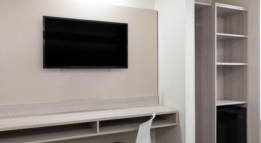 애틀랜타 (GA) 마이크로텔 인 앤 스위트 바이 윈덤 애틀랜타/벅헤드 에어리아 (Microtel Inn & Suites by Wyndham Atlanta/Buckhead Area) 2성급 호텔 스위트룸