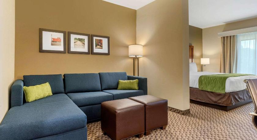 Comfort Inn & Suites