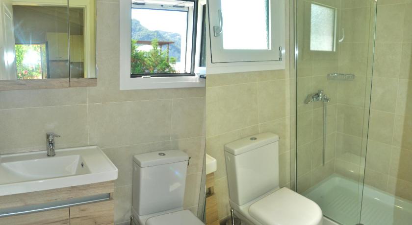 Beachfront holiday House yannis on Agios Gordios beach in Corfu - image 2