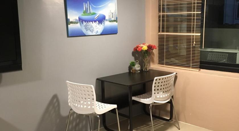 Bangkok ICON HOSTEL 2-Star Hotel exterior