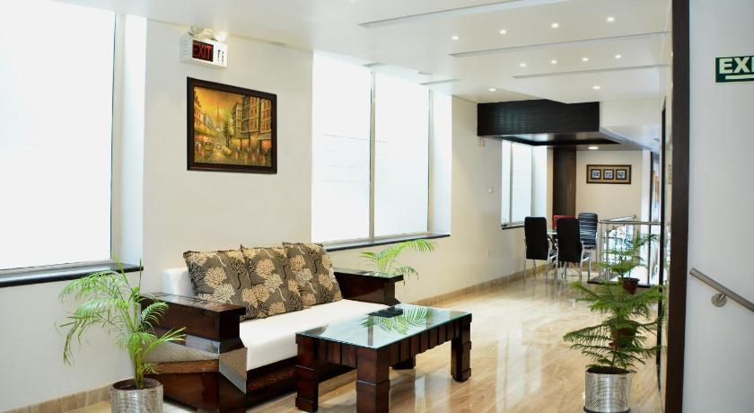 Hotel Surya International photo