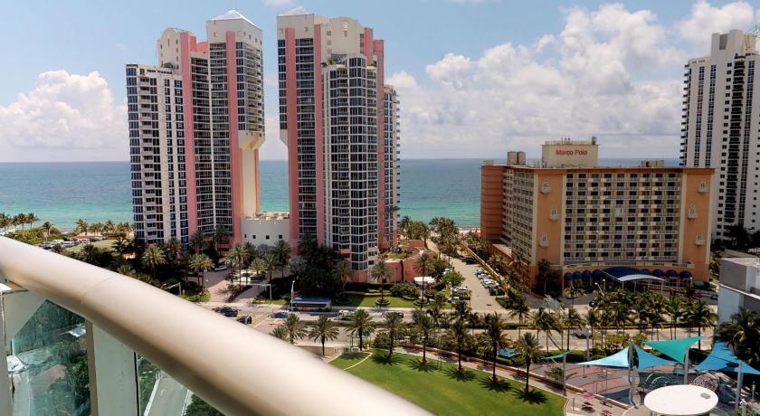 Ocean Reserve Condo by FlatsAway photo