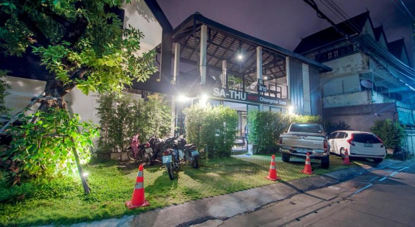 Sathu Hotel (SHA Extra Plus) photo
