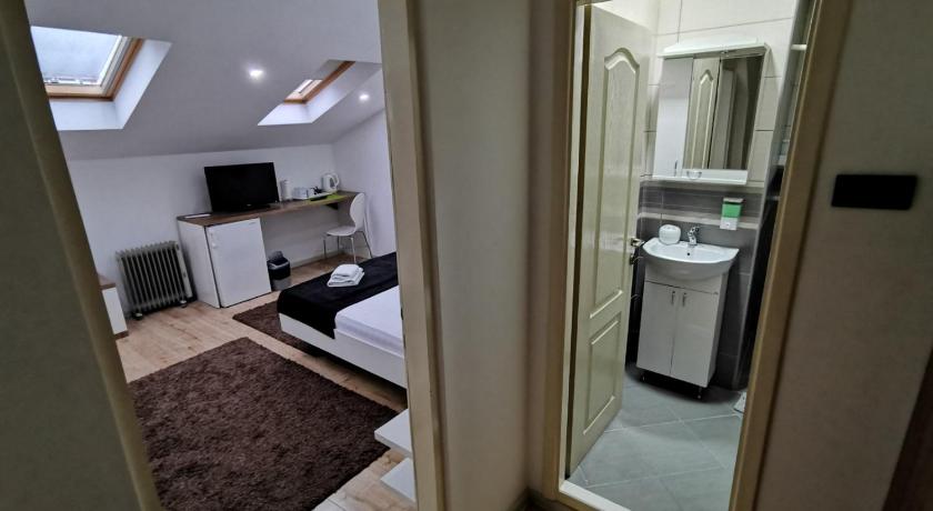 Nis City Center Guest House photo