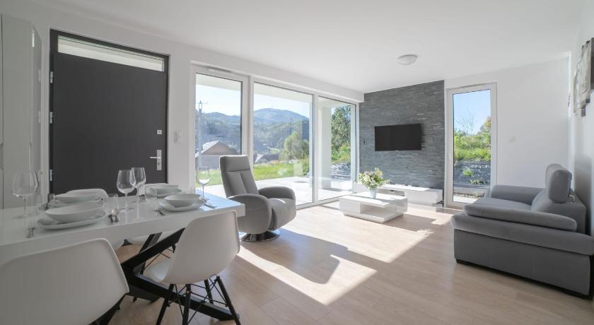 Chaczyk Apartamenty Sloneczna Gora w spokojnej okolicy - Dream Apart 4-Star Guesthouse suite