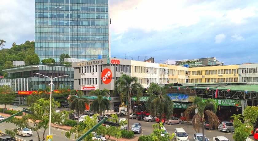 Kota Kinabalu HotSpot @ City Centre by SSVC 3-Star Hotel suite