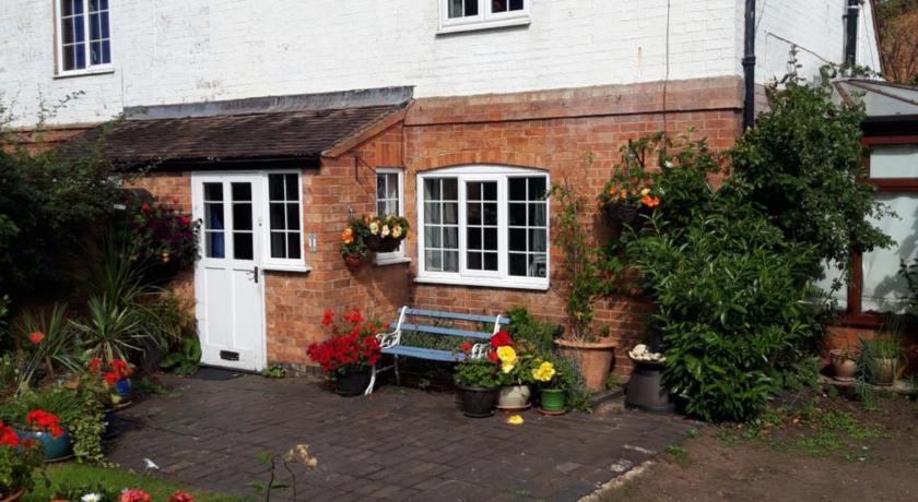 rosedale cottage photo