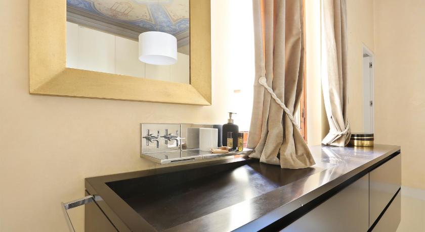LUXURY suite with amazing Terrace in Florence-hosted by Sweetstay photo