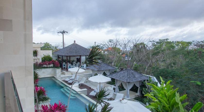Adhiloka Uluwatu – Uluwatu, CO