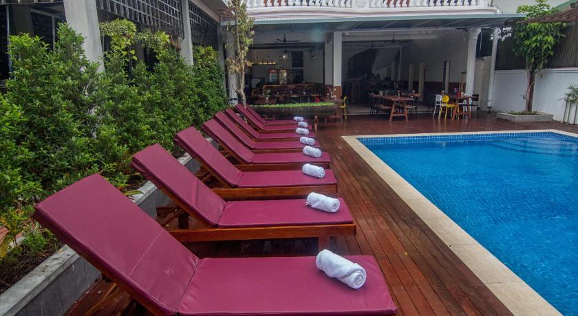 Poolside Villa - image 10