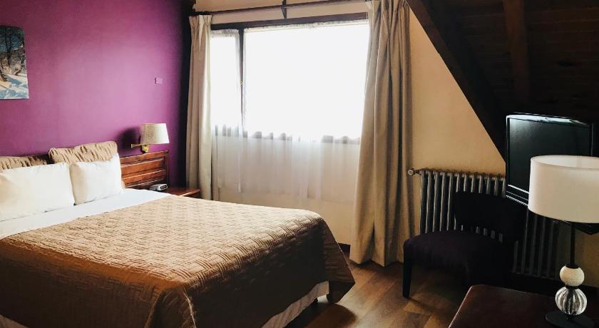 Image of Triple Room (1 Double Bed + 1 Single Bed) 2