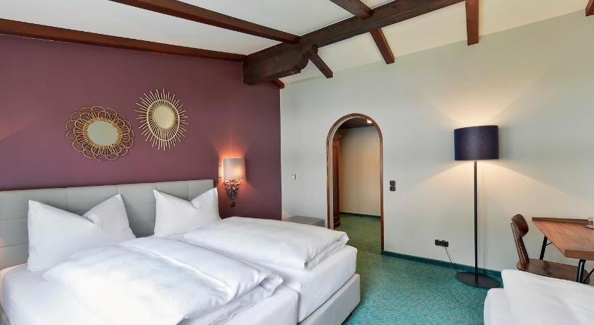 Schlosshotel Dorflinger photo