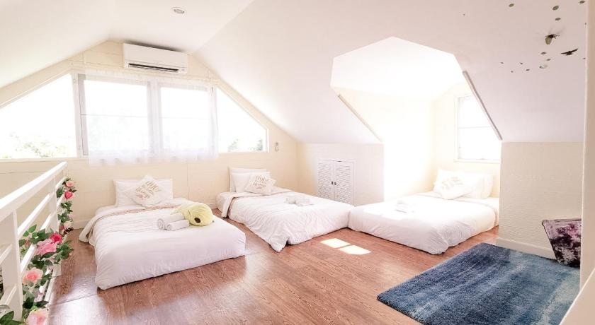 Image of Main Cottage Deluxe 6