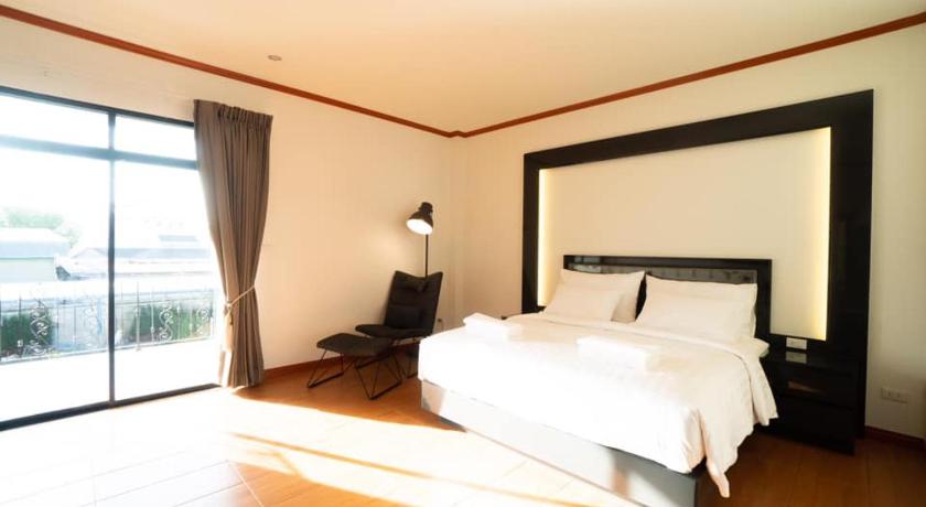 Deluxe Double Room with Balcony, Baan Anong Hotel in Sa Kaeo