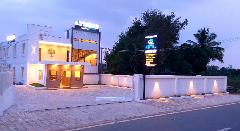 Hotel Airport City photo