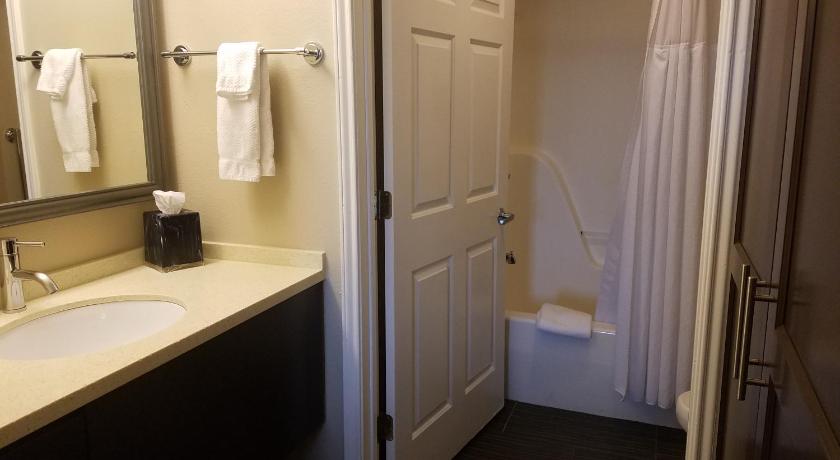 Staybridge Suites Indianapolis-Fishers Hotel