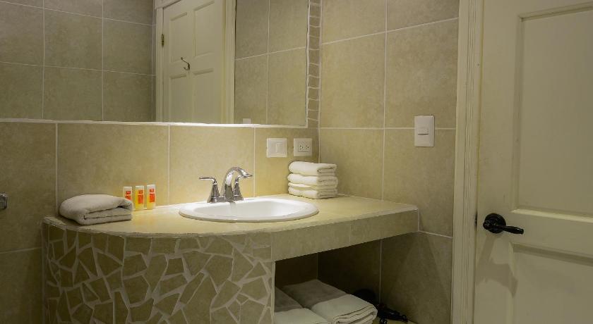 Image of Standard 1 Double Bed. (3rd floor, No elevator) 2