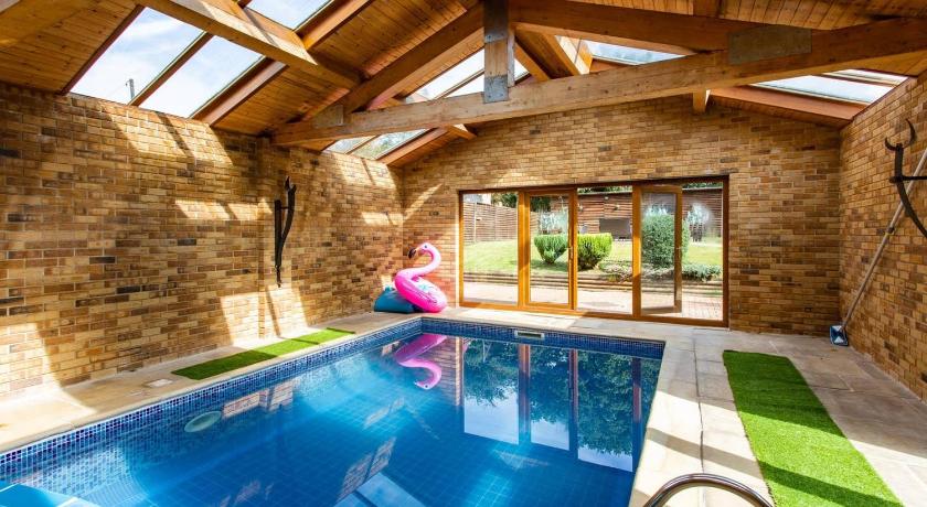 Deals On Detached House With Indoor Swimming Pool And Sauna In