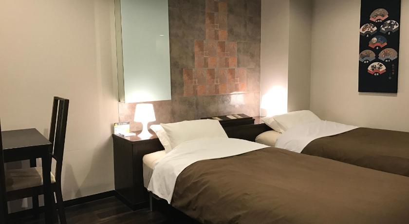 大阪 Hotel Plaza 21 Osaka 2つ星 ホテル プール