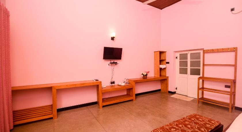 OYO 327 Man Mountain Villa photo
