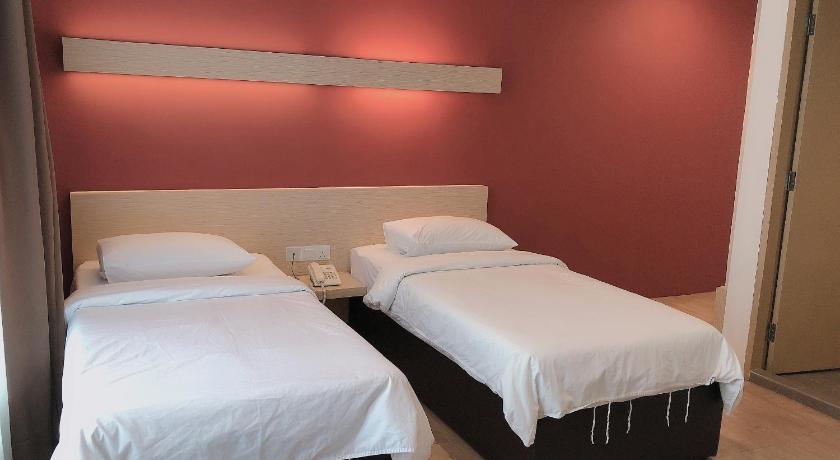 Image of Deluxe Twin Room 9