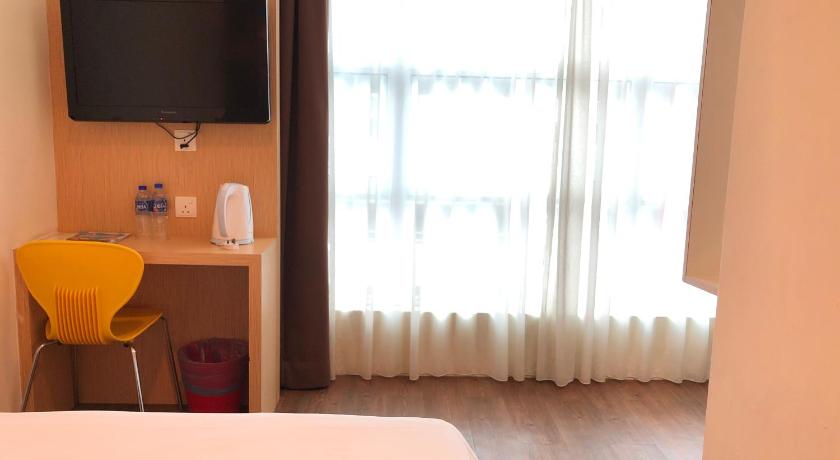 Image of Business Queen Room 4