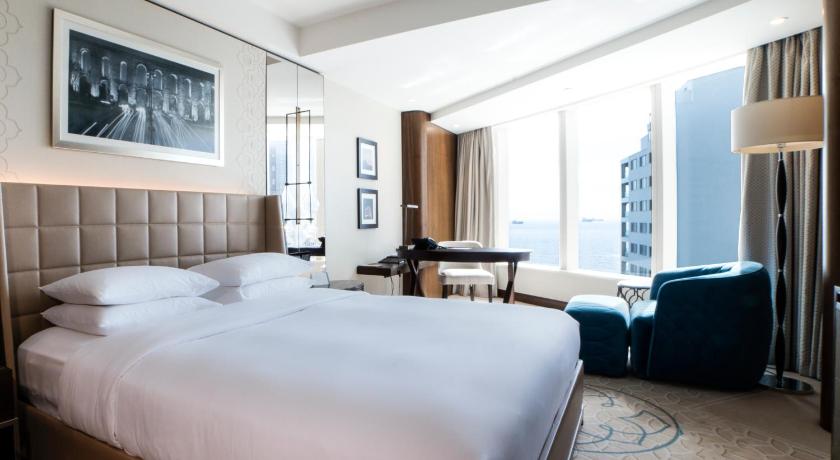 Image of 1 King Bed With Sea View 1