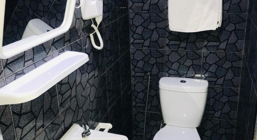 Harrys residence - image 13