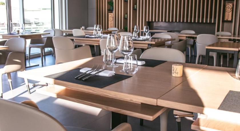 Sottomarina Mosella Suite Hotel 4-Star Hotel exterior