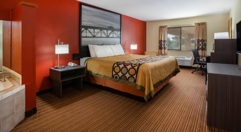 Super 8 By Wyndham Big Rapids