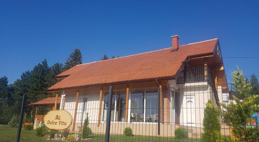 Dolce Vita House Vrdnik — Hotel in Vrdnik
