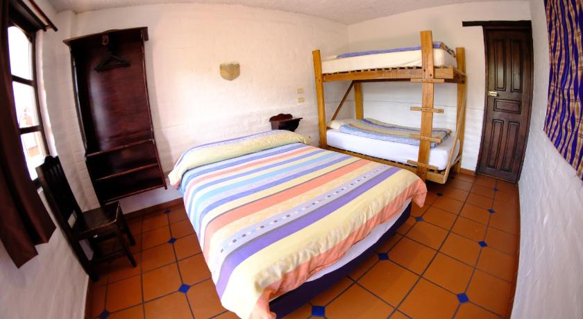 Hostal L'Auberge Inn photo