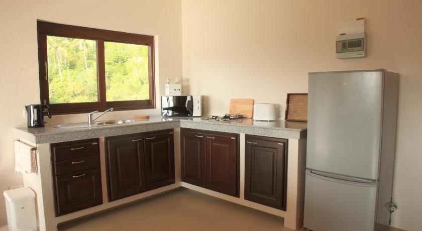 Image of Luxury One-Bedroom Apartment 14
