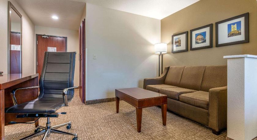 Comfort Suites Downtown Sacramento