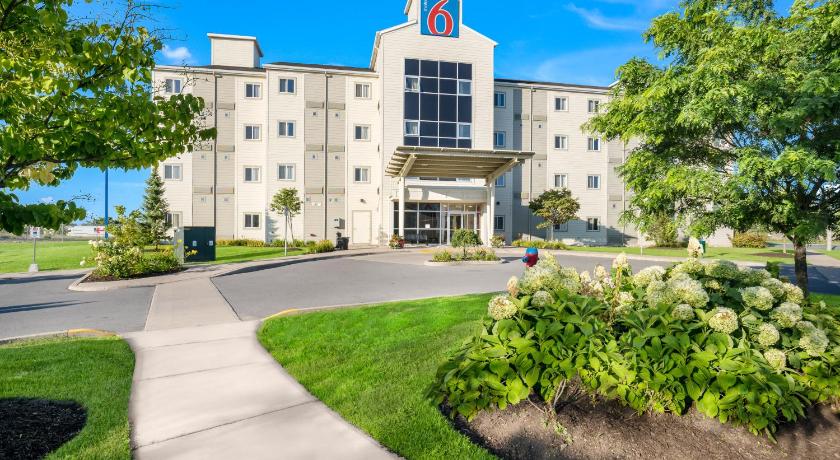 Motel 6-Kingston, ON